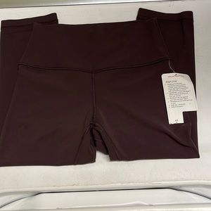 BNWT Lululenon align crop